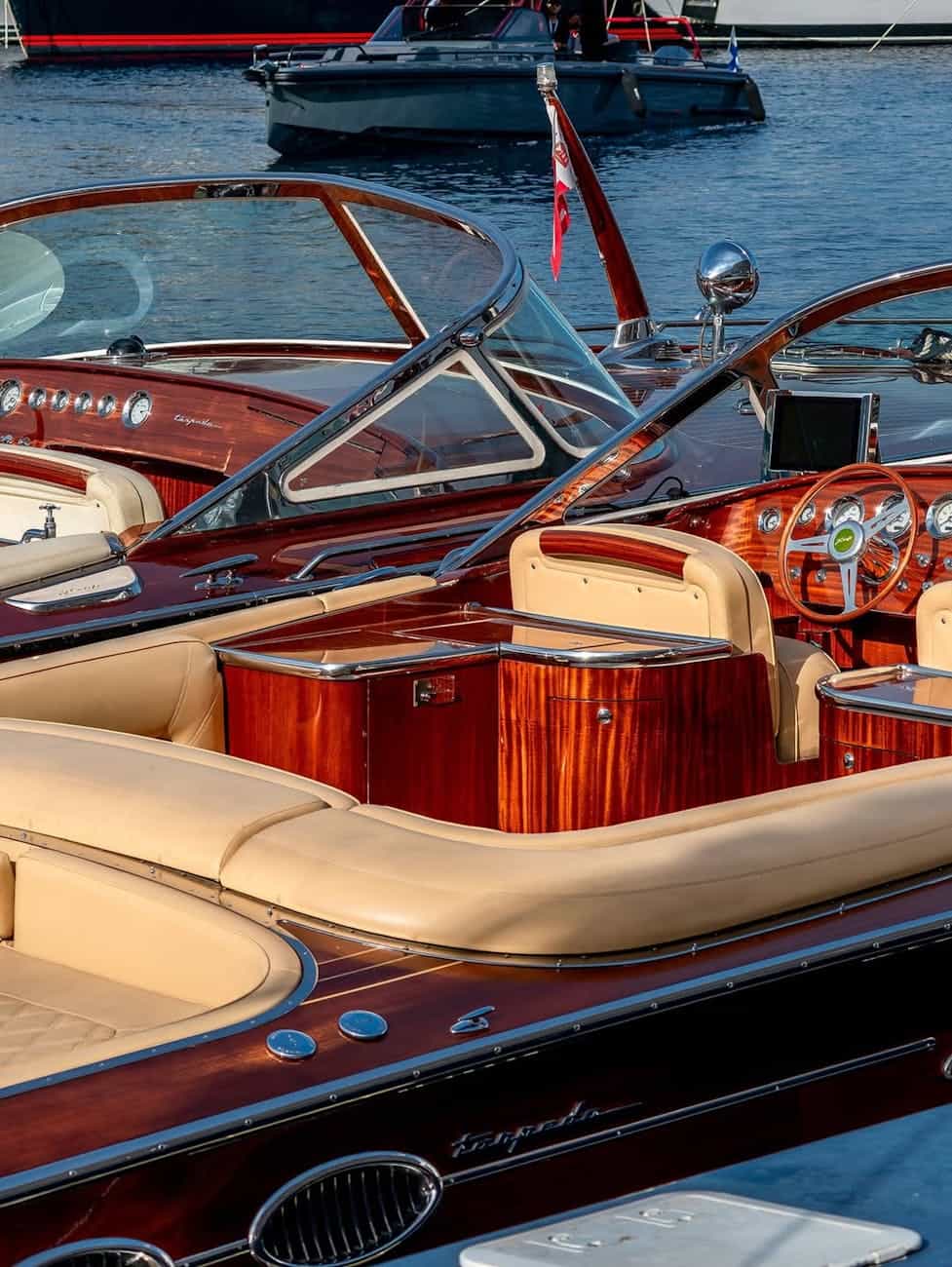Classic speed boat with high gloss boat varnish. 