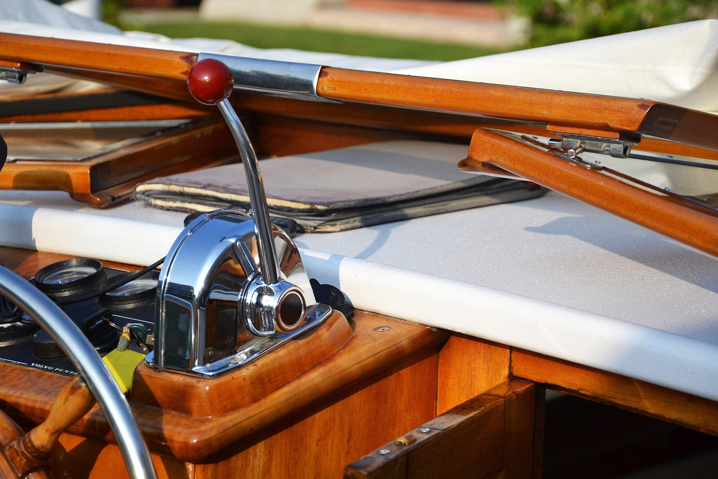 Varnish counter top and helm station of a speedboat